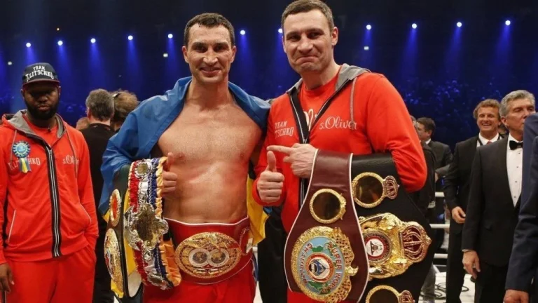 Один хотів у космос, інший у медицину: ким мріяли стати брати Клички